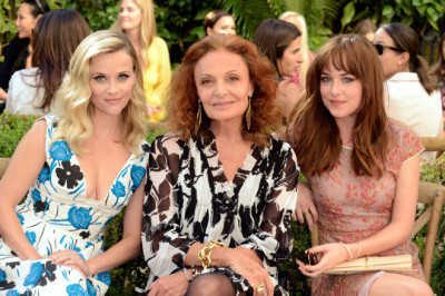 Reese Witherspoon, Diane von Furtenberg and Dakota  Johnston